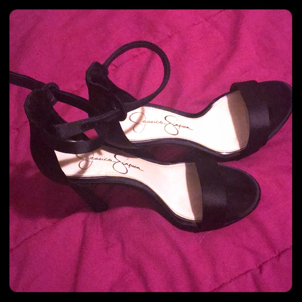 Brand new Jessica Simpson satin “Rihanna shoe”